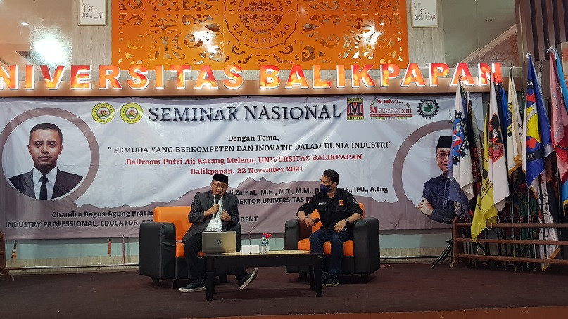 Seminar Nasional "Pemuda yang Berkompeten dan Inovatif dalam Dunia Industri"